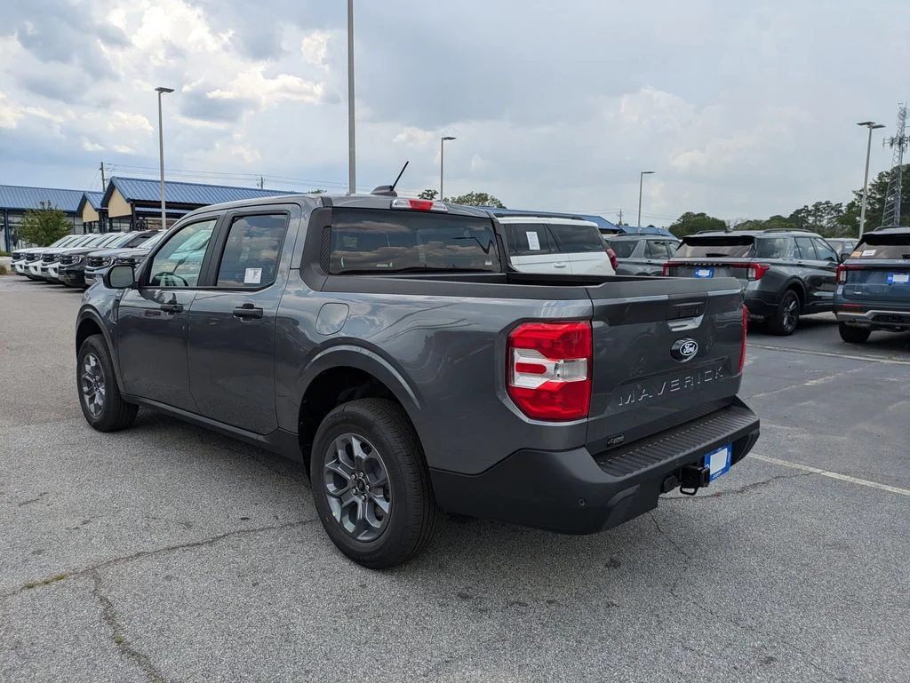 New 2026 Carbonized Gray Metallic Ford XLT image 6