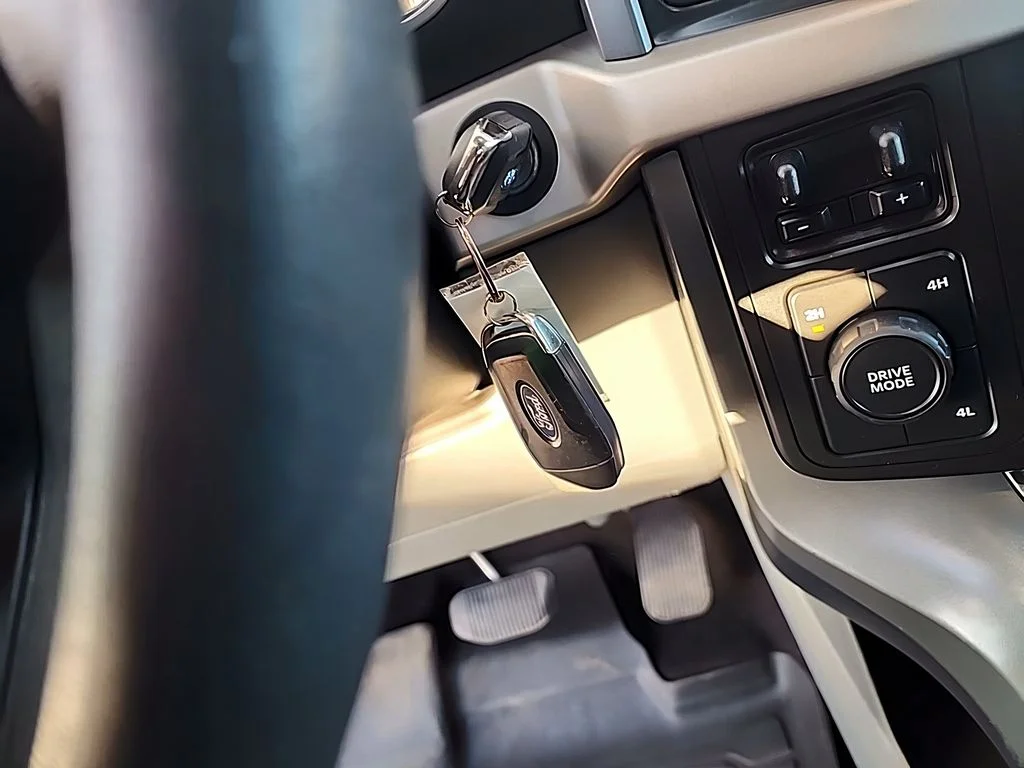 Used 2021 Agate Black Metallic Ford XLT image 8