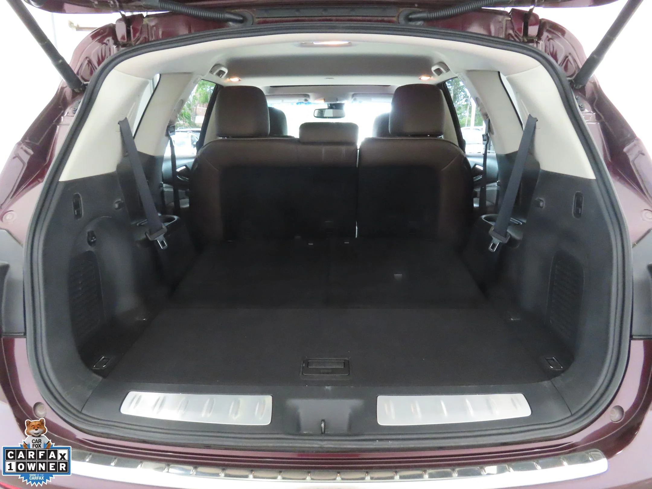 Used 2014 Black INFINITI Base image 23