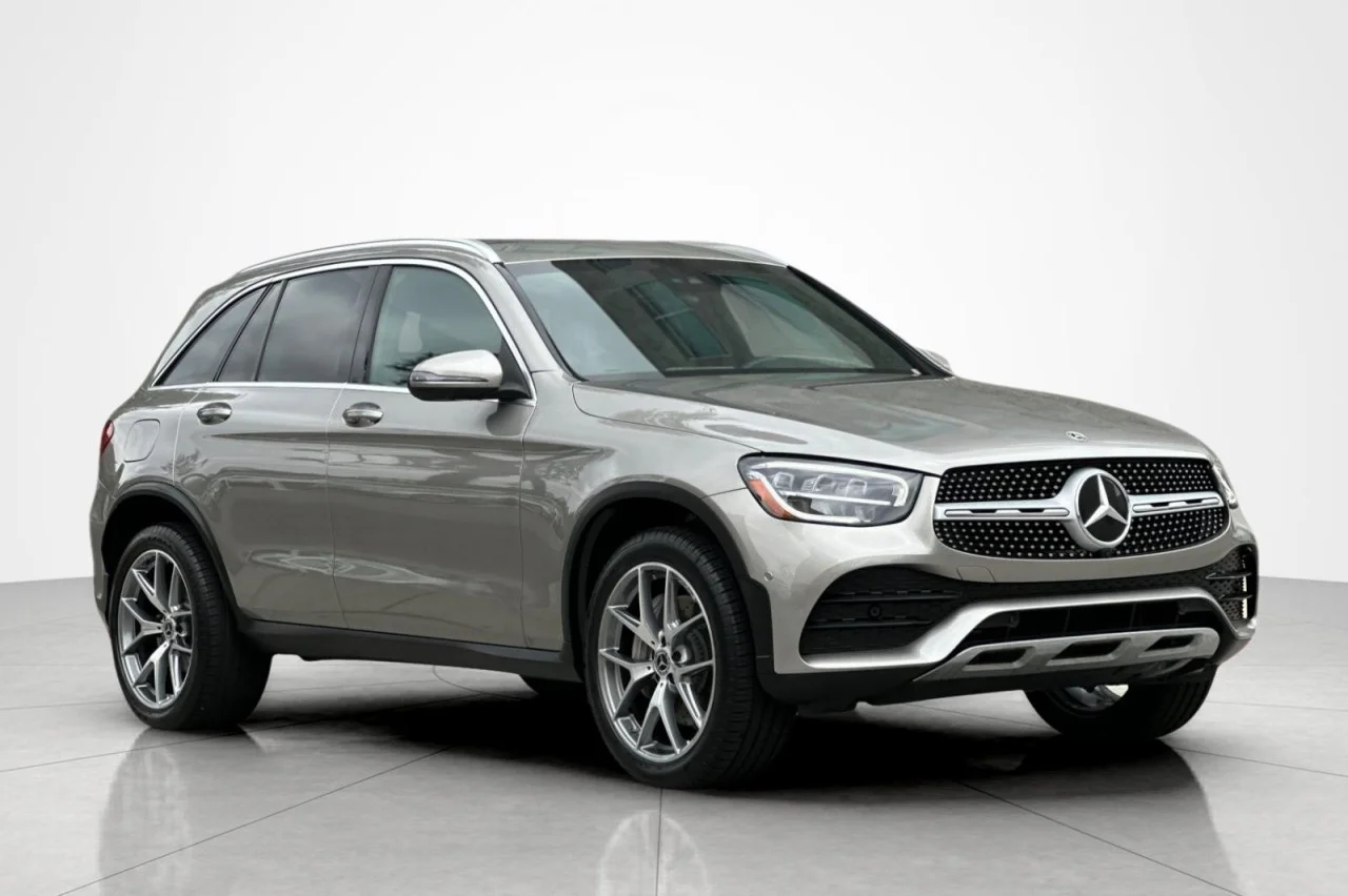 Used 2022 Mojave Silver Metallic Mercedes-Benz GLC 300 image 7