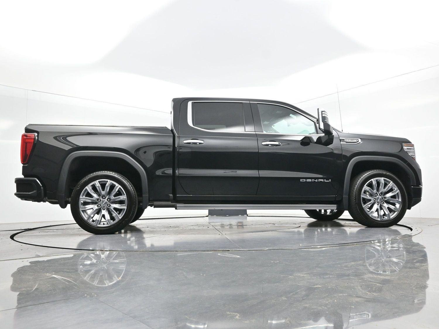 Used 2025 Onyx Black GMC Denali image 54