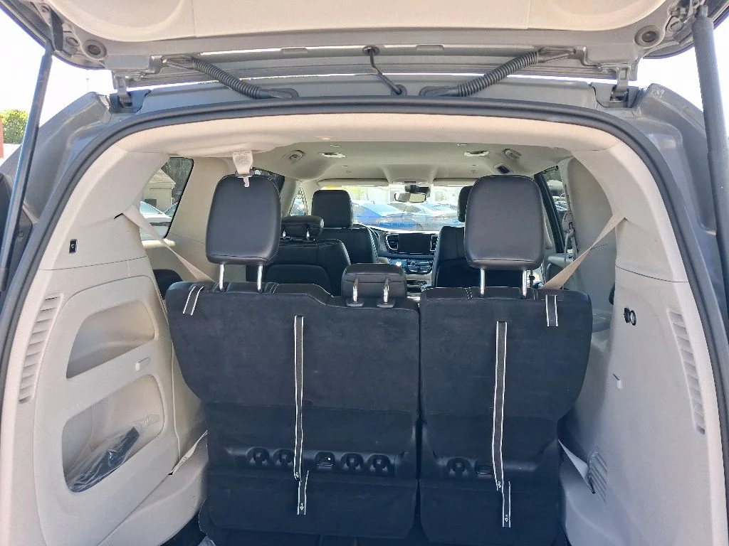 Used 2023 White Chrysler Touring L image 8