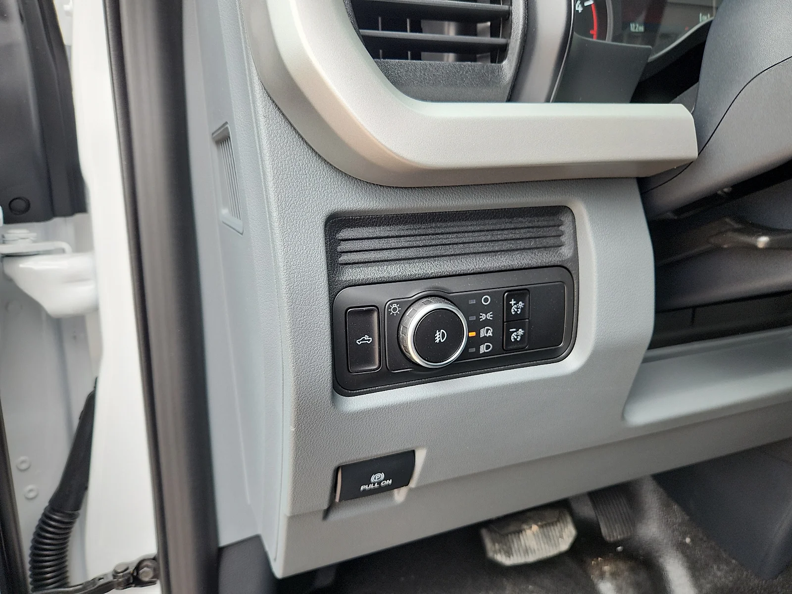 New 2026 Oxford White Ford F-250® XL image 16