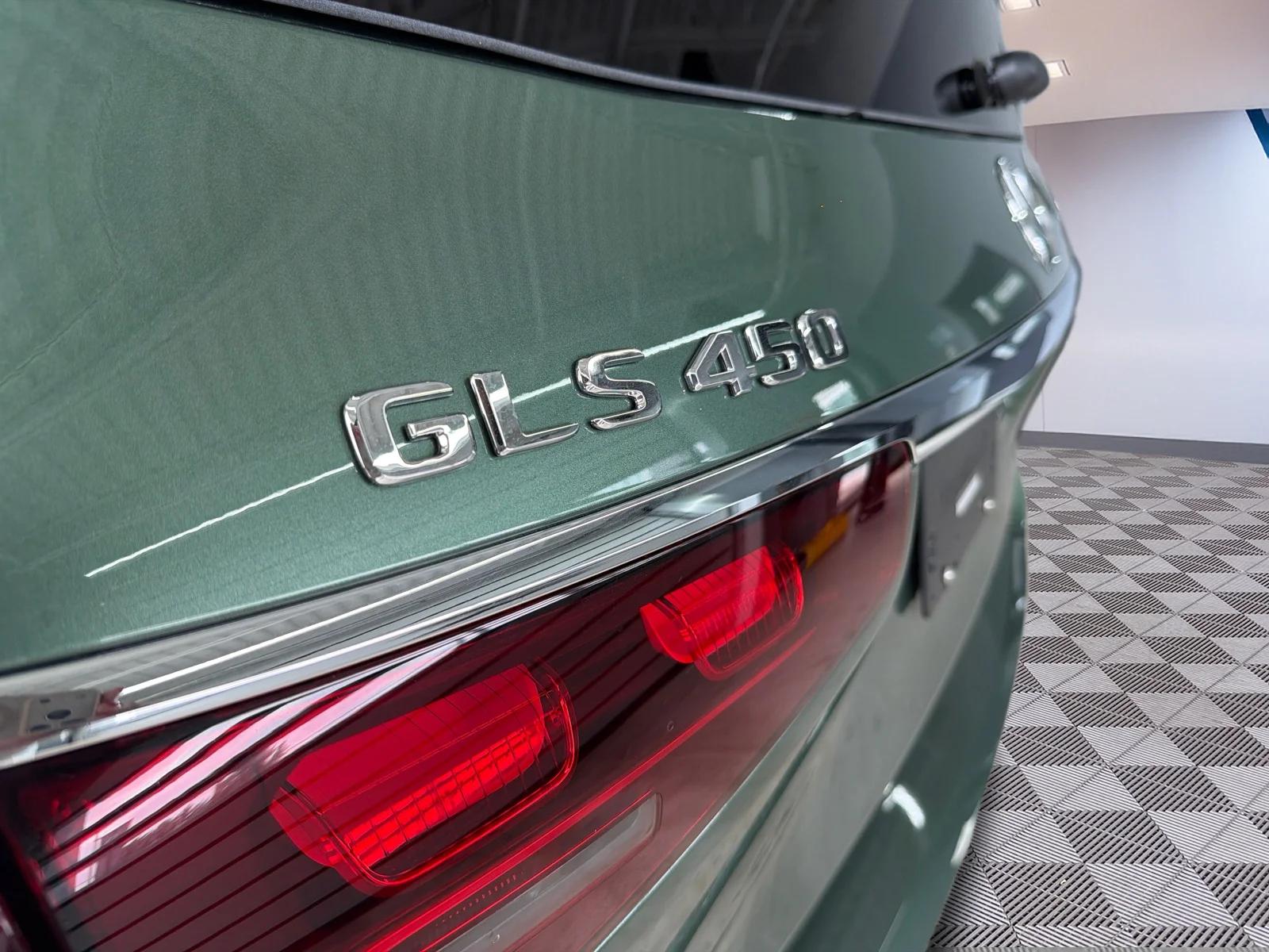 New 2026 Green Mercedes-Benz GLS 450 4MATIC SUV image 33