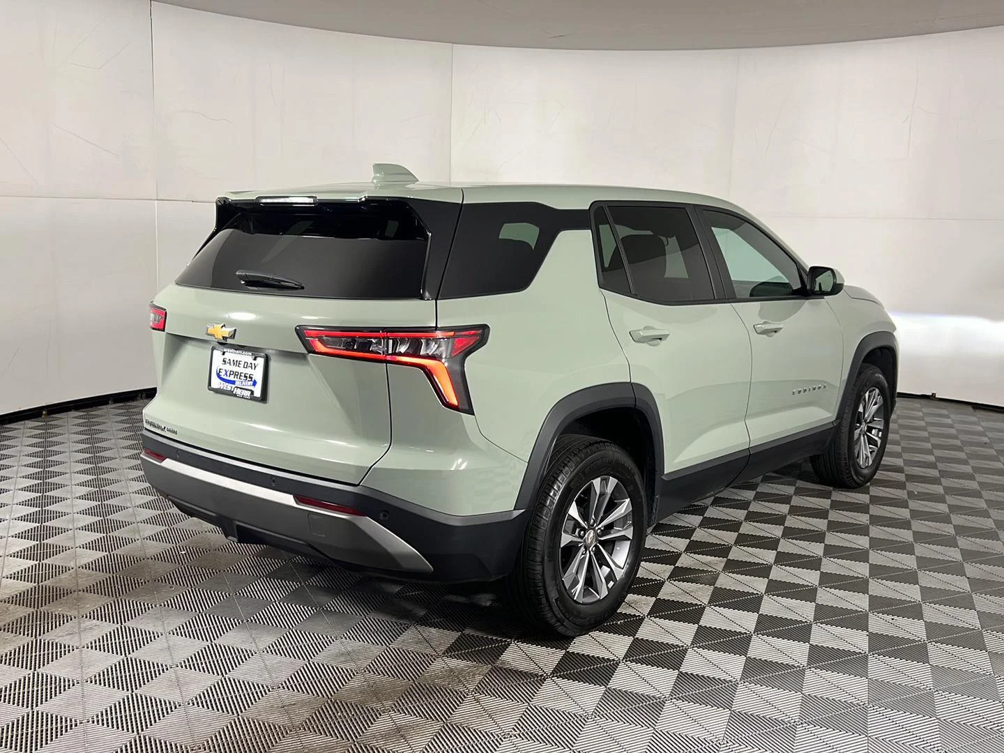 Used 2025 Cacti Green Chevrolet LT image 27