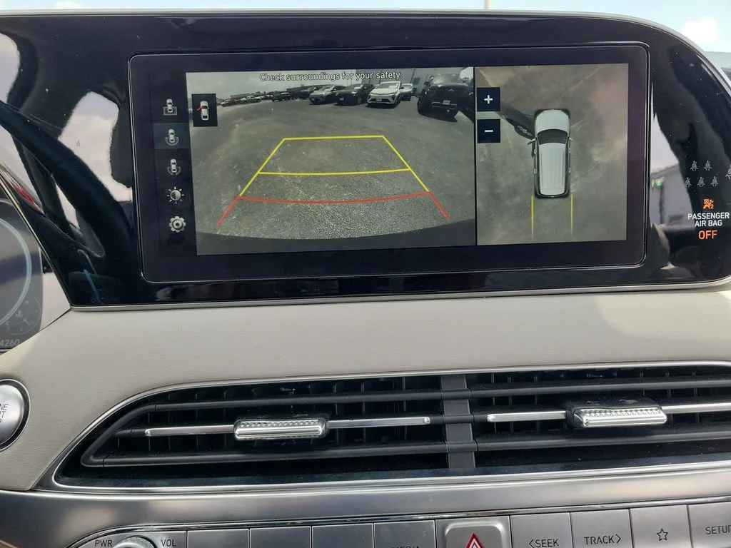 Used 2021 Gray Hyundai Limited image 14