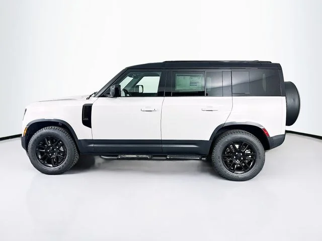 Certified Used 2026 Borasco Grey Land Rover S image 8