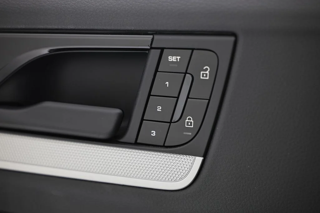 Used 2024 White Porsche  image 19