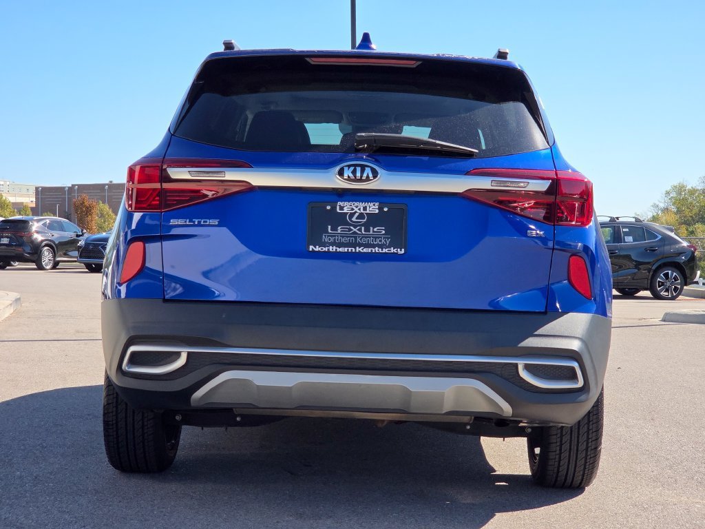 Used 2021 Neptune Blue Kia EX image 24