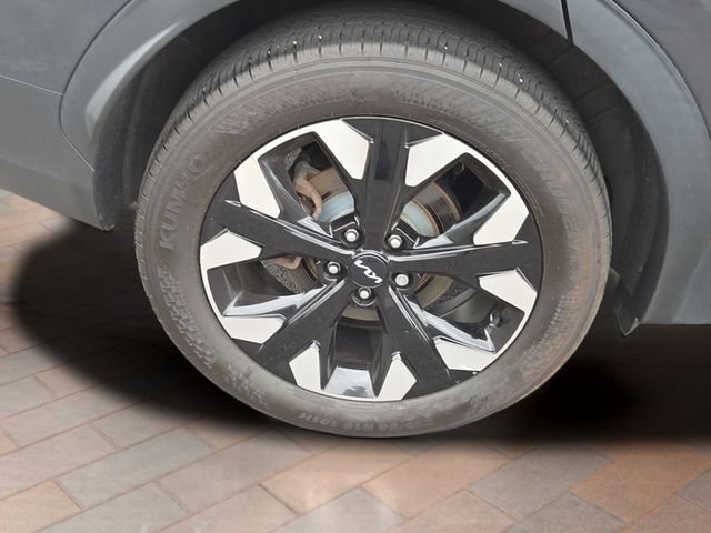 Certified Used 2023 Gray Kia X-Line image 5