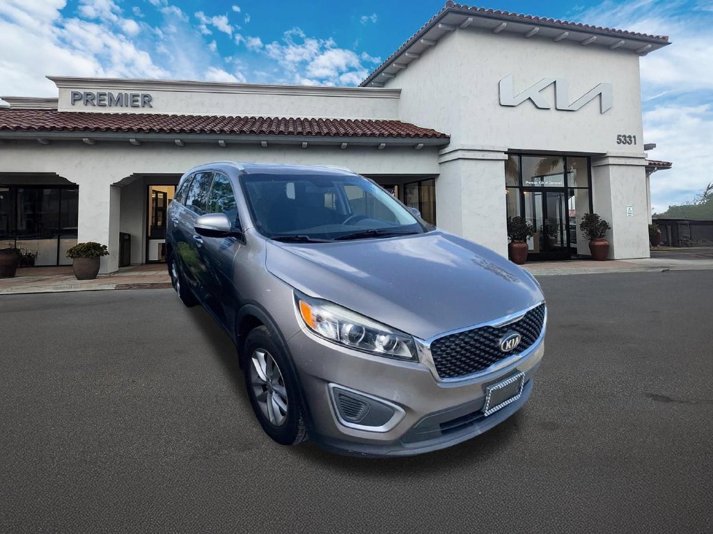 Used 2017 Silver Kia LX image 4