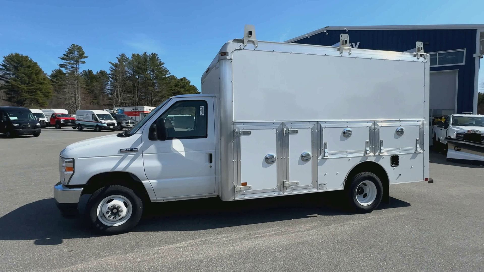 2026 Ford E-Series Cutaway Base - Photo 17