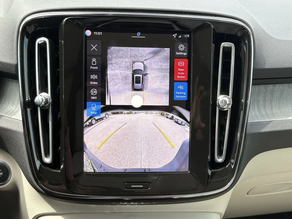 New 2026 Vapour Grey Volvo Plus image 21