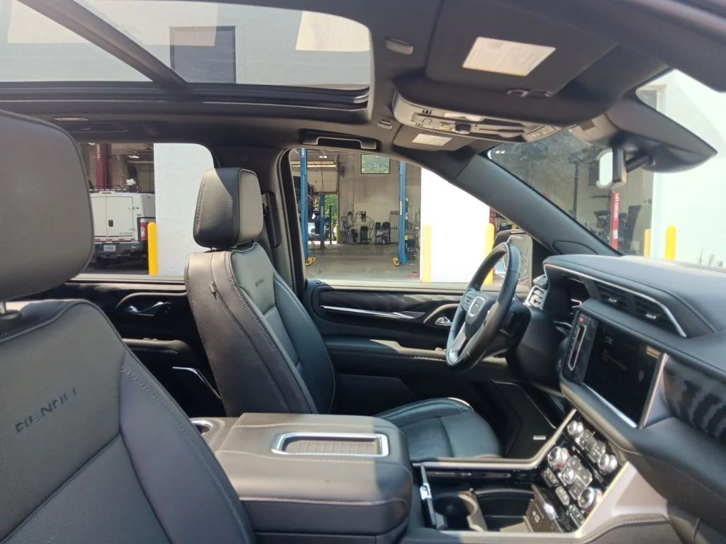 Used 2023 Onyx Black GMC Denali image 38