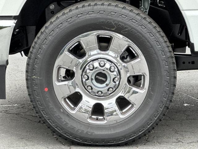 New 2026 Star White Metallic Tri-Coat Ford F-350® King Ranch® image 51