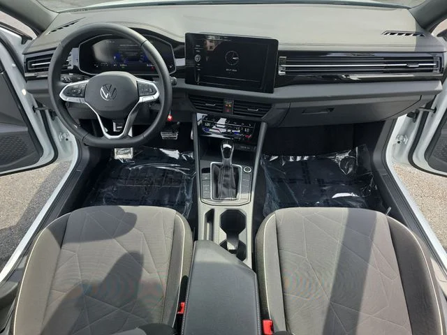 Used 2025 White Volkswagen 1.5T Sport image 10