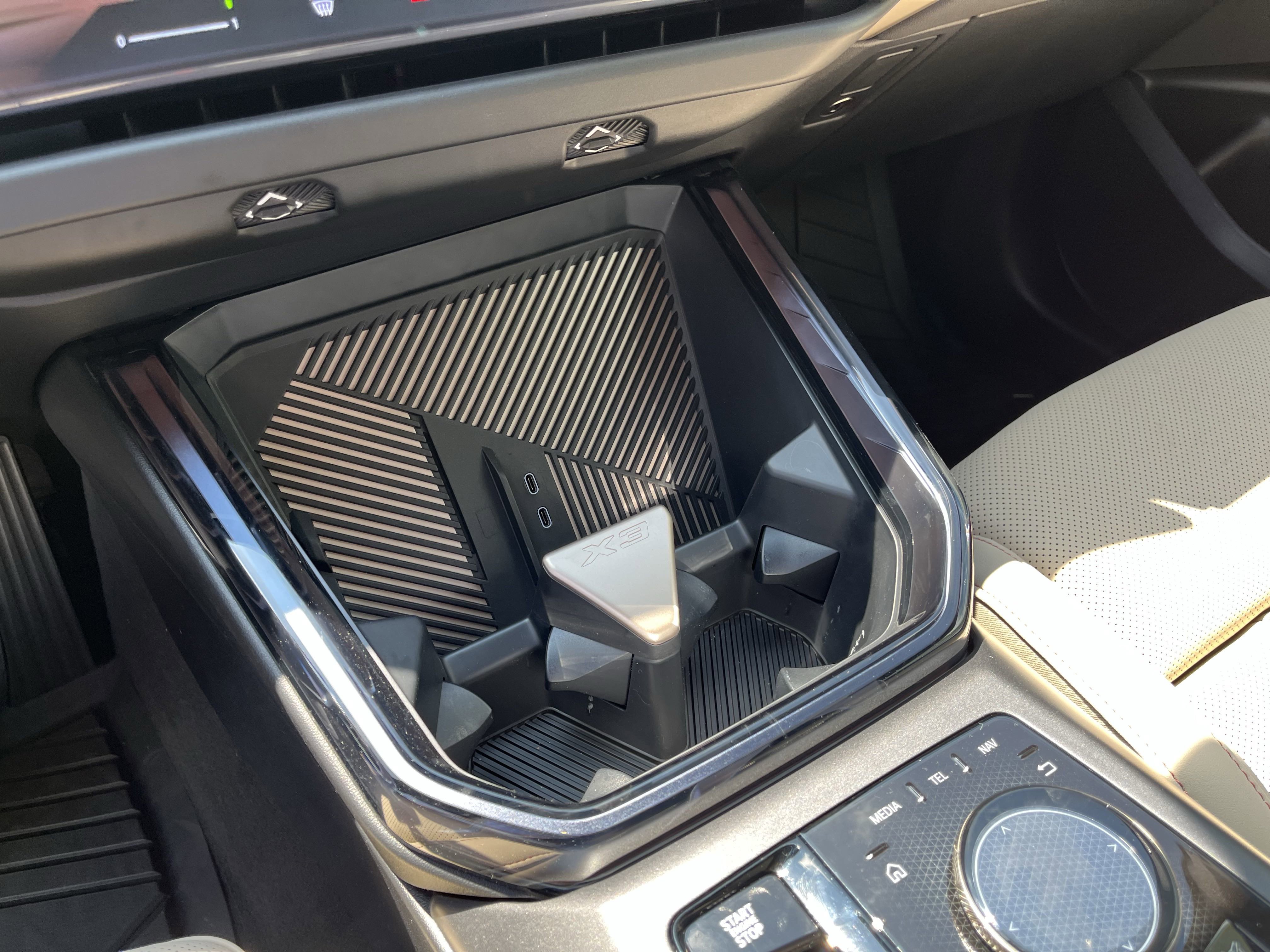2025 BMW X3 30 - Photo 13