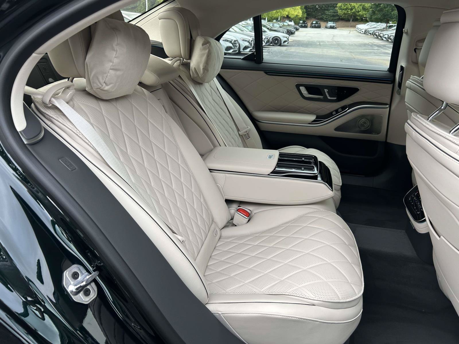 New 2027 Emerald Green Metallic Mercedes-Benz S 580 4MATIC® Sedan image 40