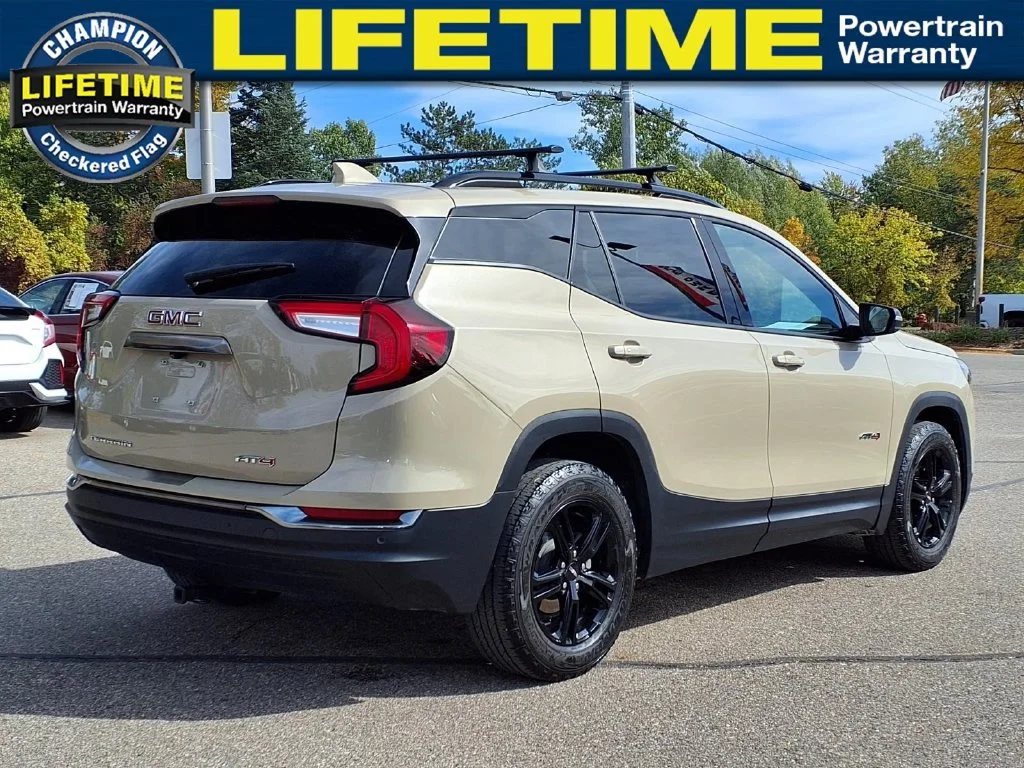 Used 2022  GMC AT4 image 5