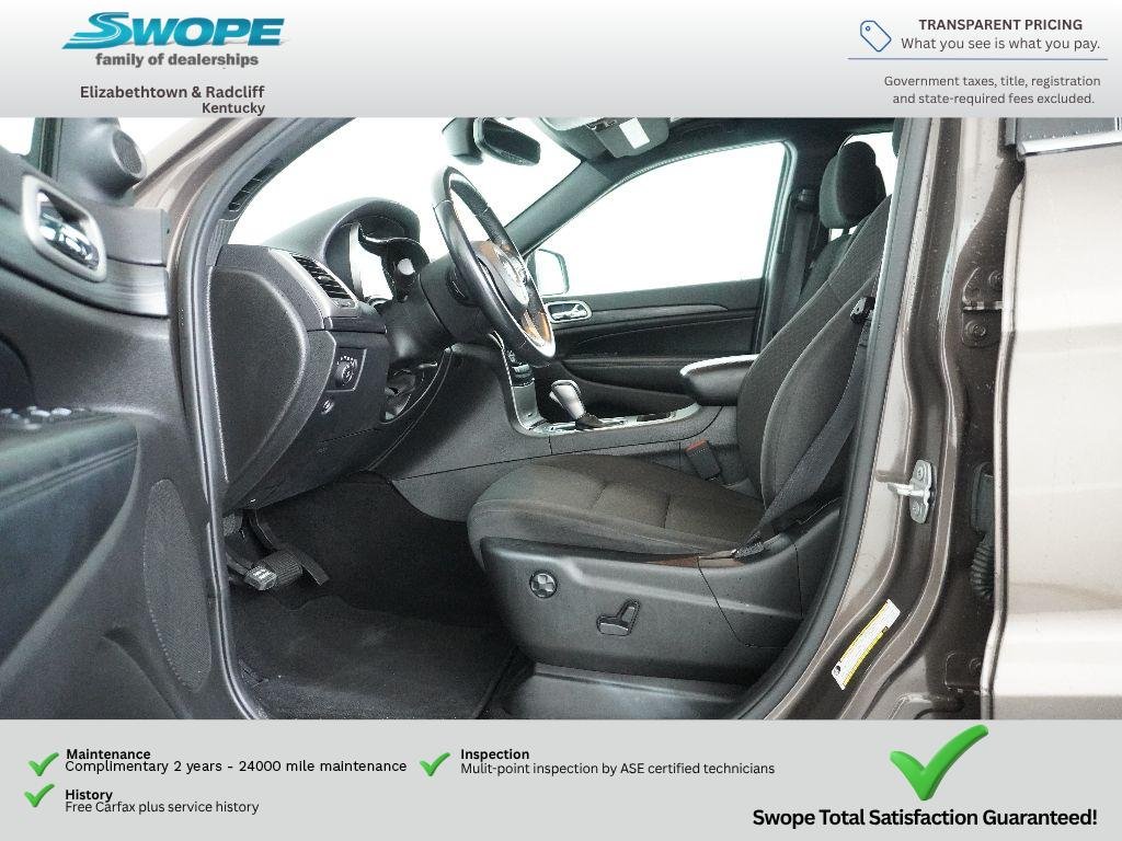 Used 2019 Walnut Brown Metallic Clearcoat Jeep Laredo E image 12