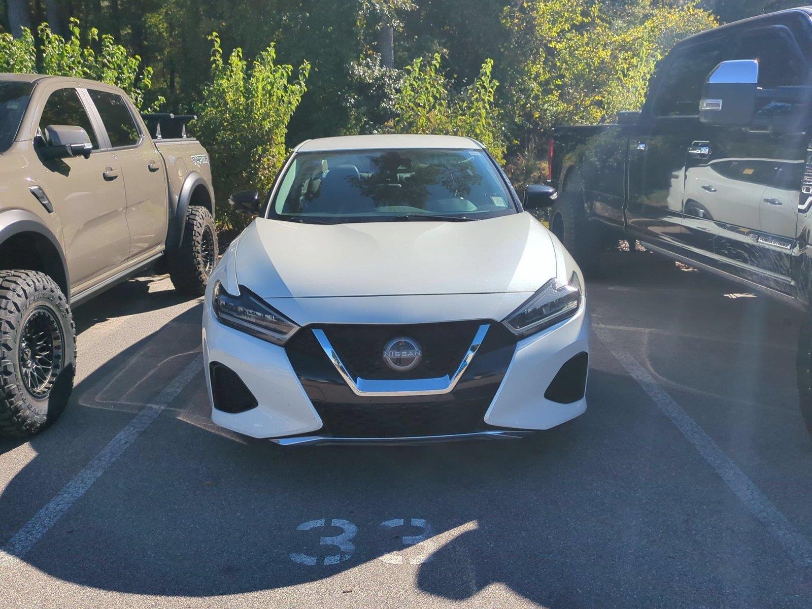 Used 2023 White Nissan SV image 2