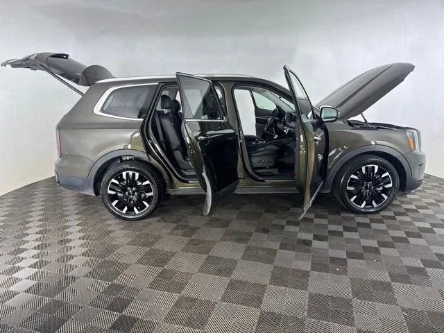 Used 2024 Green Kia SX-Prestige image 15