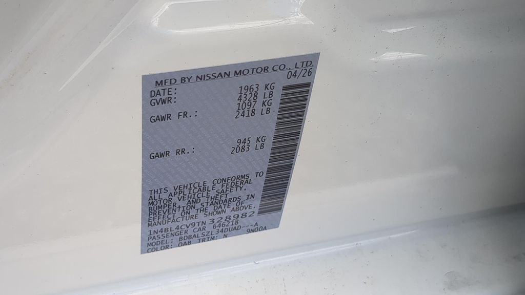 New 2026 Pearl White TriCoat / Super Black Two-tone Nissan SR Midnight Edition® image 23