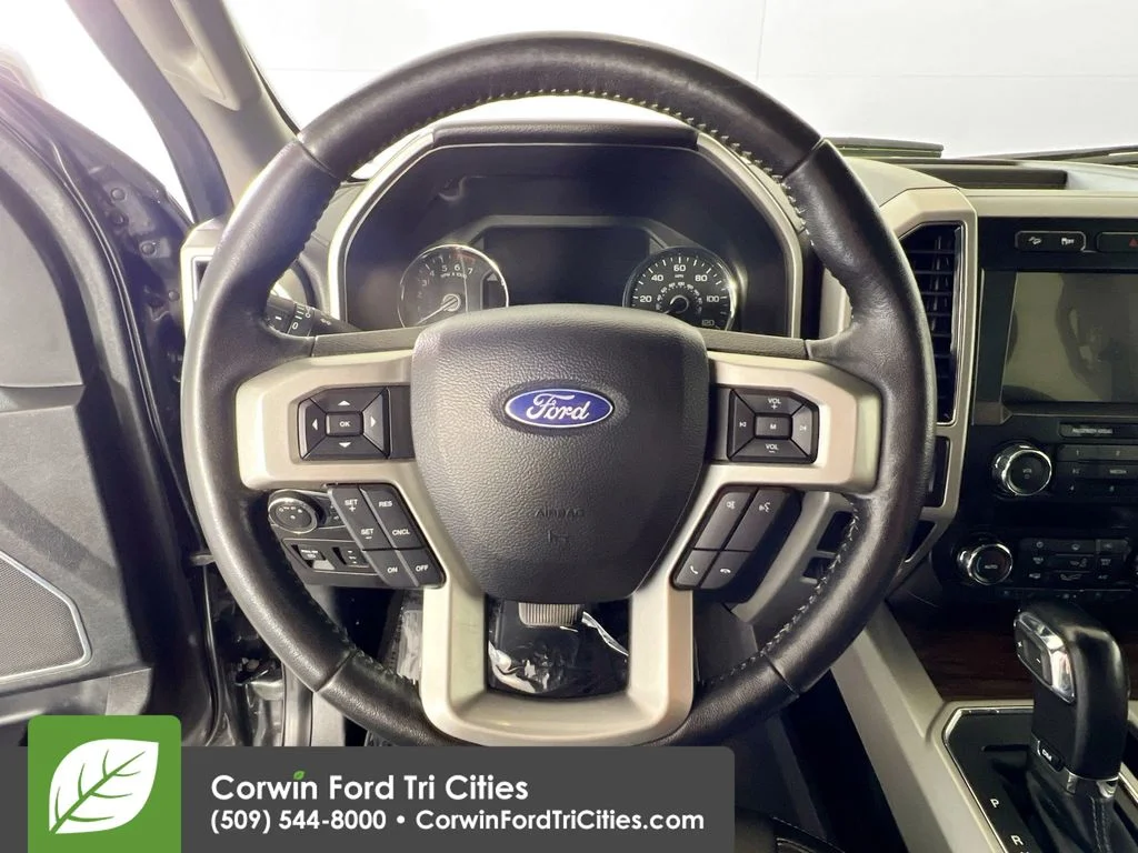 Used 2020 Magnetic Metallic Ford Lariat image 8
