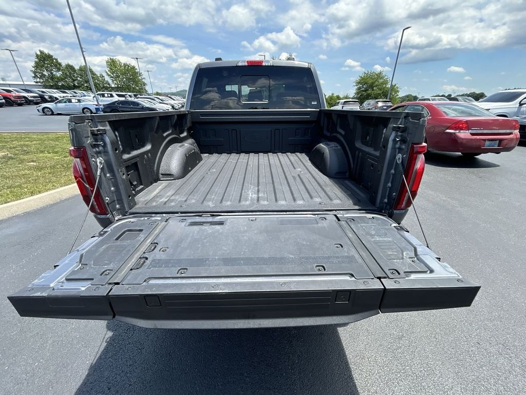 Used 2024 Gray Ford Lariat image 29