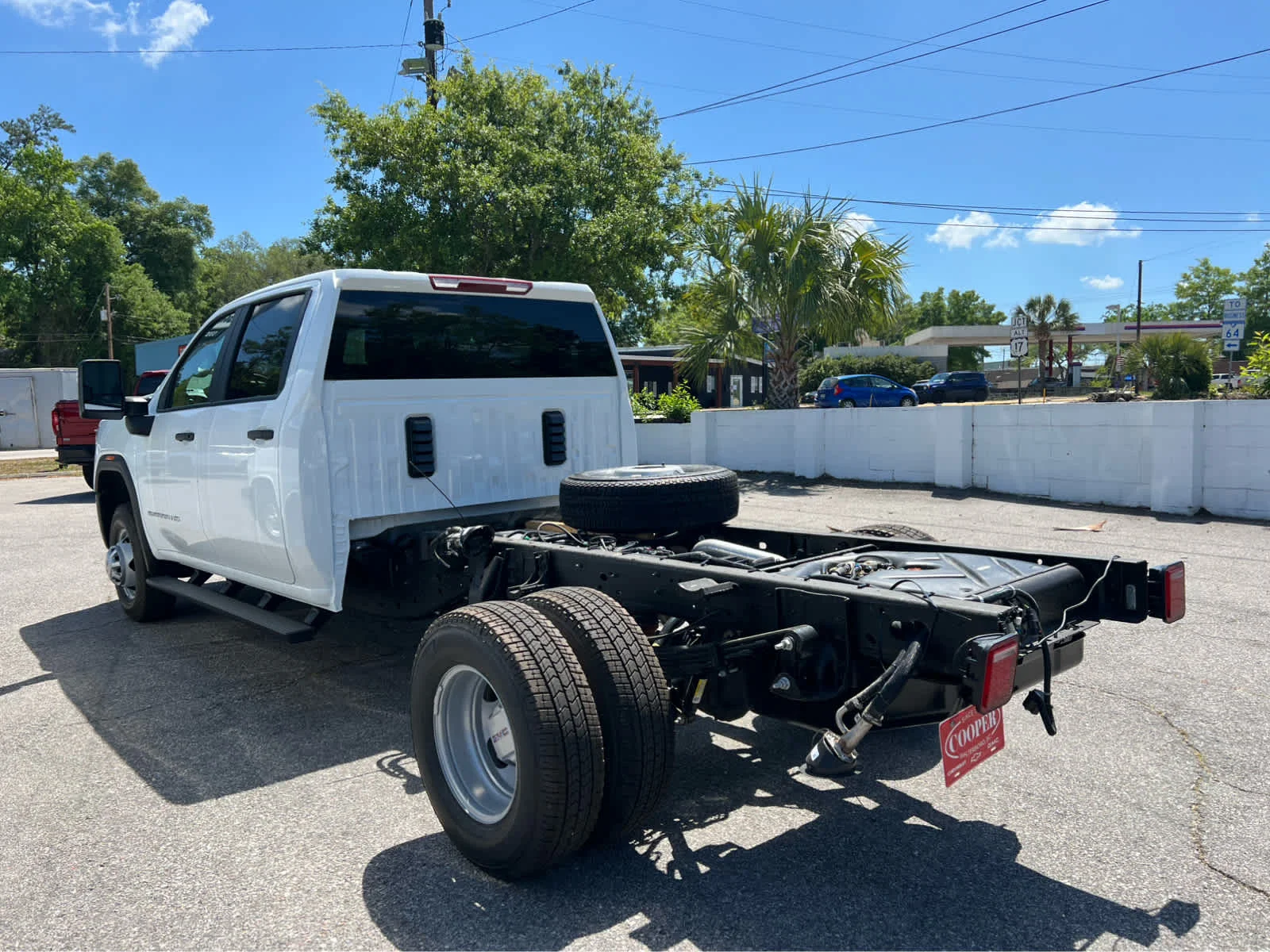 New 2026 Summit White GMC Pro image 3