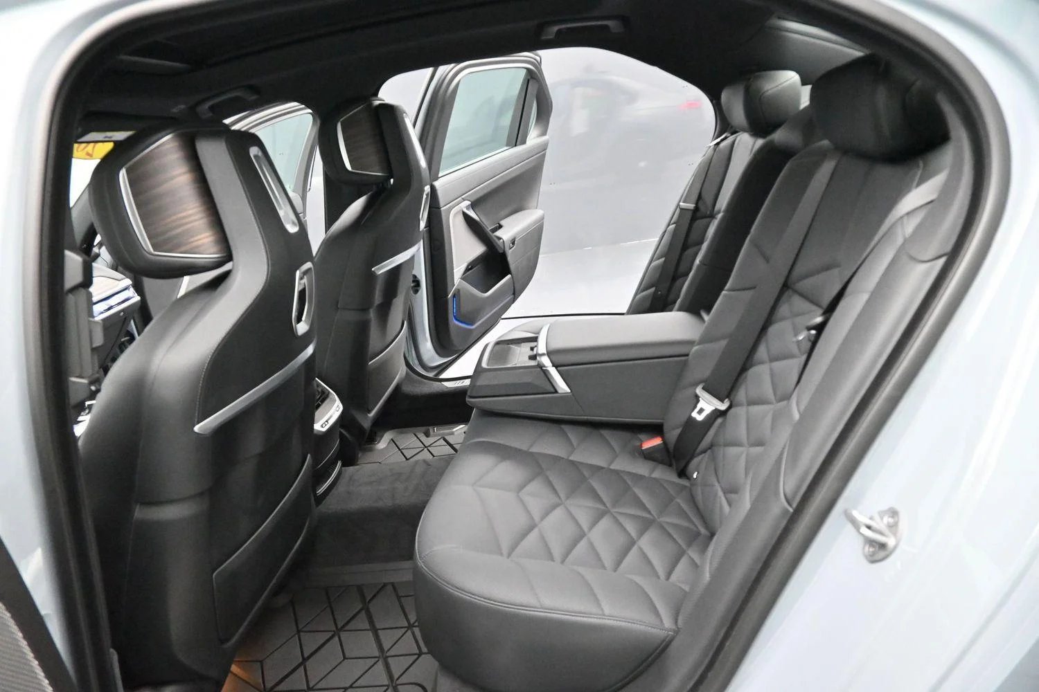Used 2024 Brooklyn Grey Metallic BMW 740i xDrive image 32