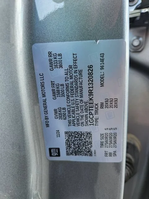 Used 2024 Sterling Gray Metallic Chevrolet Trail Boss image 30