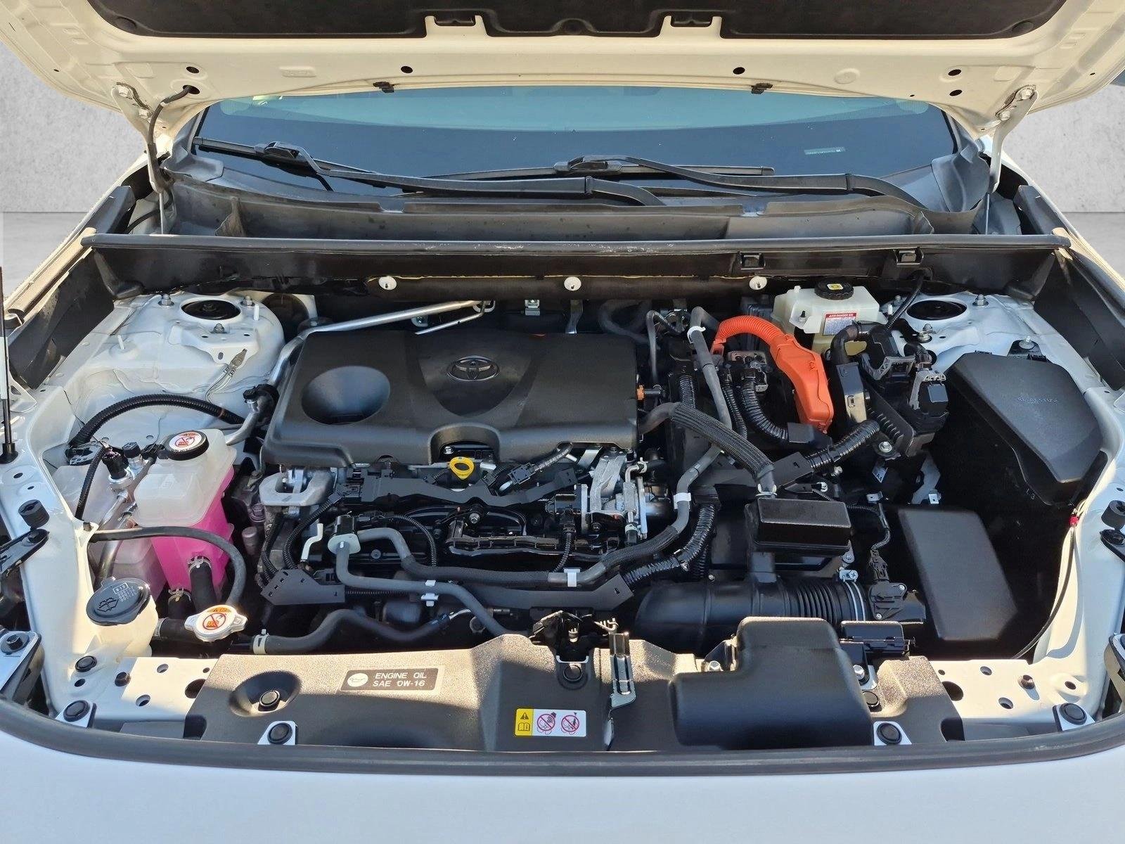 Used 2021 Super White Toyota Hybrid LE image 22