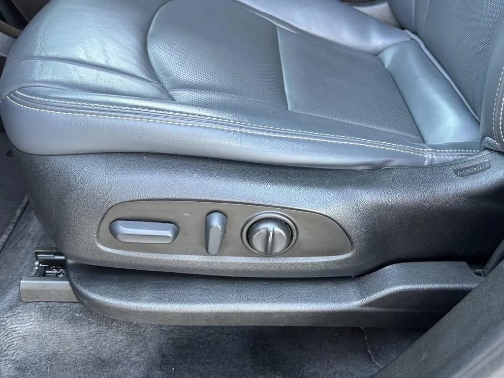 Used 2023 Includes Spectra Gray lower exterior accent color.) Buick Essence image 16