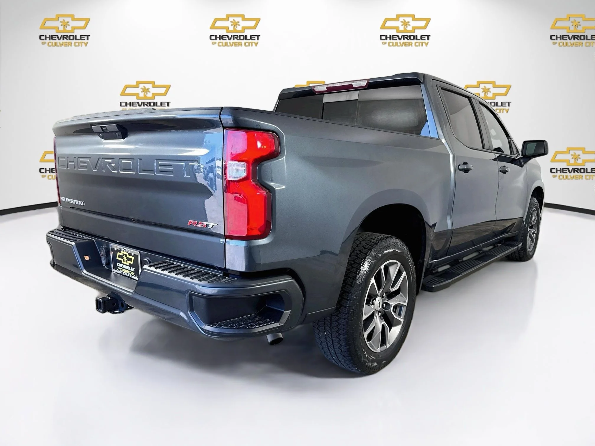 Used 2021 SHADOW GRAY METALLIC Chevrolet RST image 8
