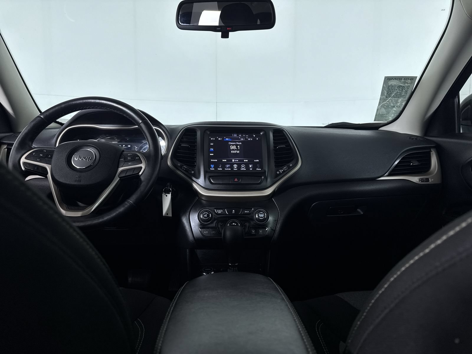 Used 2014 Eco Green Pearlcoat Jeep Latitude image 10