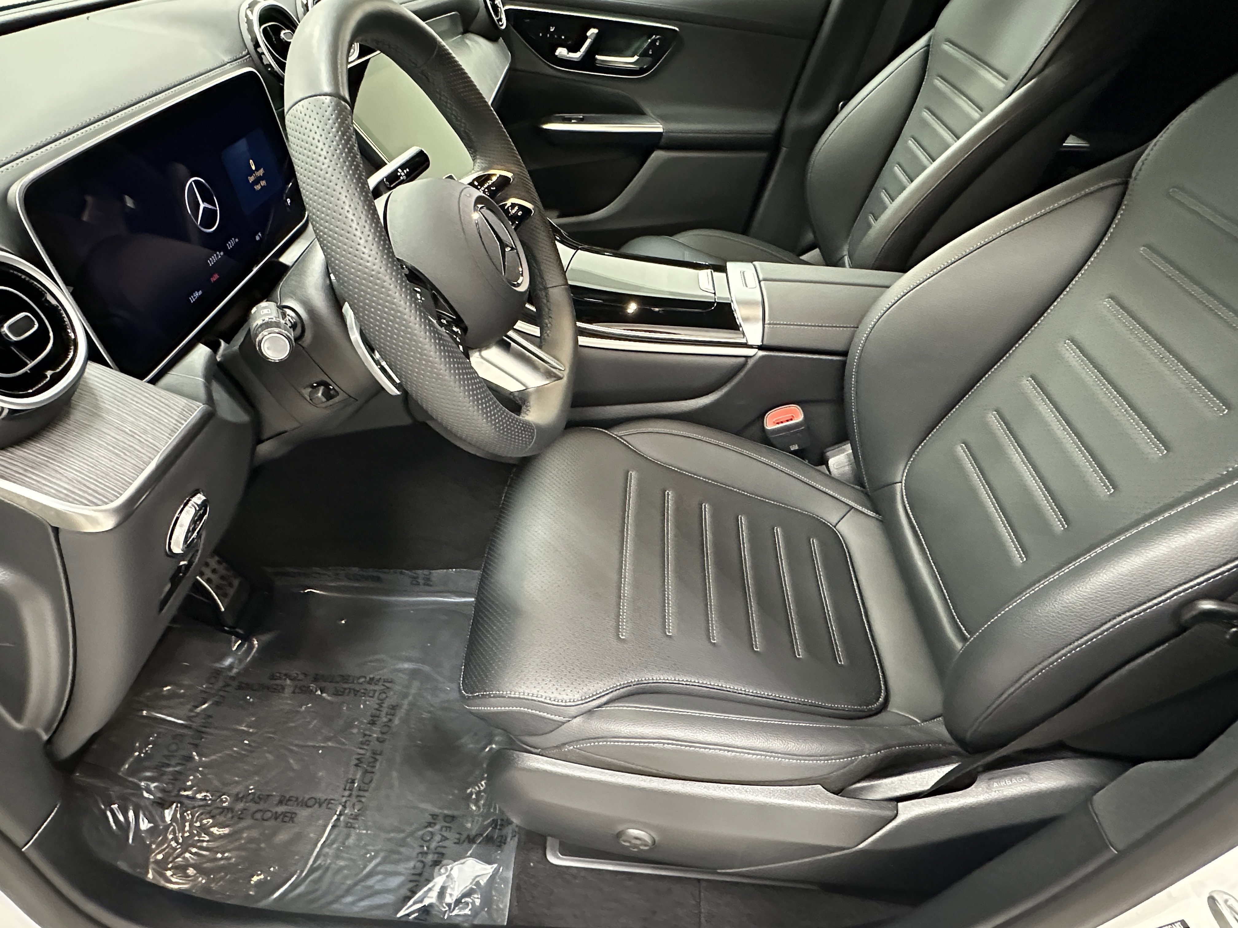 2025 Mercedes-Benz GLC Base - Photo 9