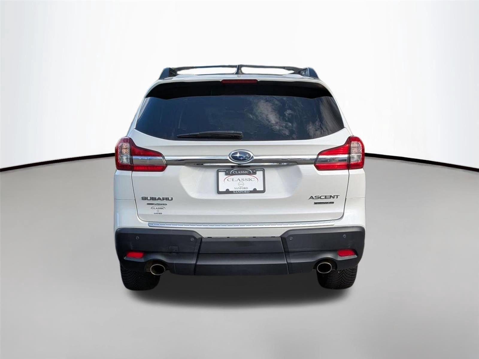 Used 2020 Crystal White Pearl Subaru Limited image 4
