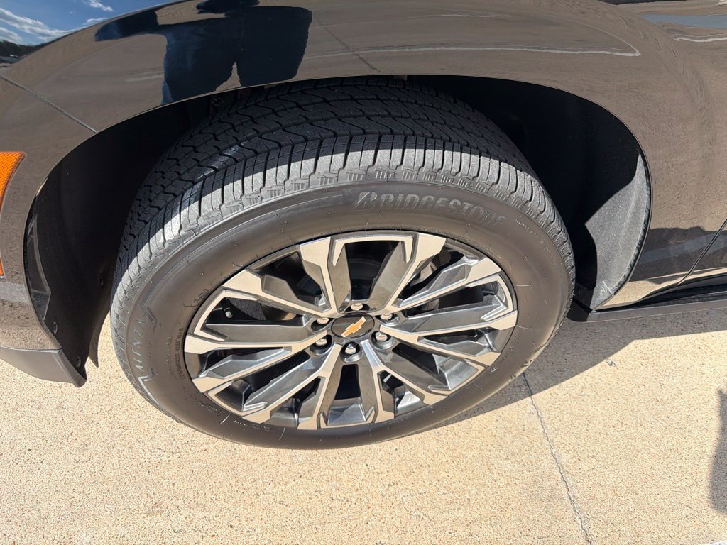 Certified Used 2026 Black Chevrolet High Country image 5