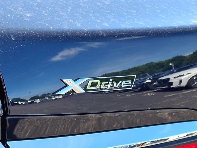 New 2026 Carbon Black Metallic BMW 740i xDrive image 21