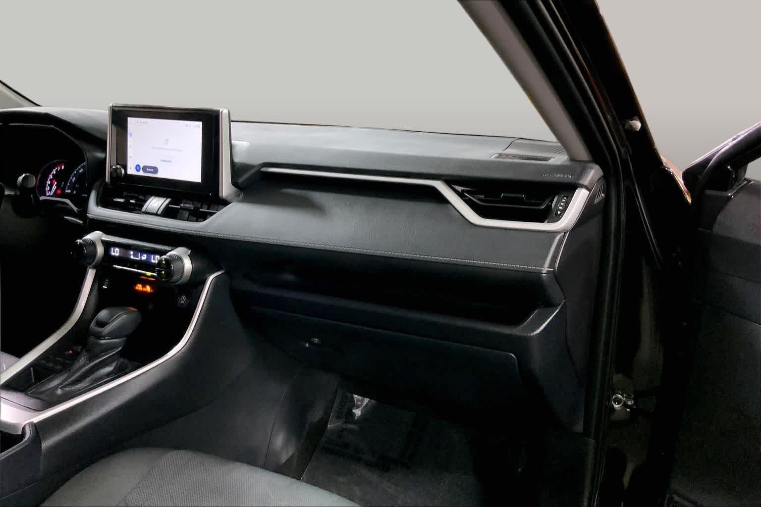 Used 2025 Midnight Black Metallic Toyota XLE image 19