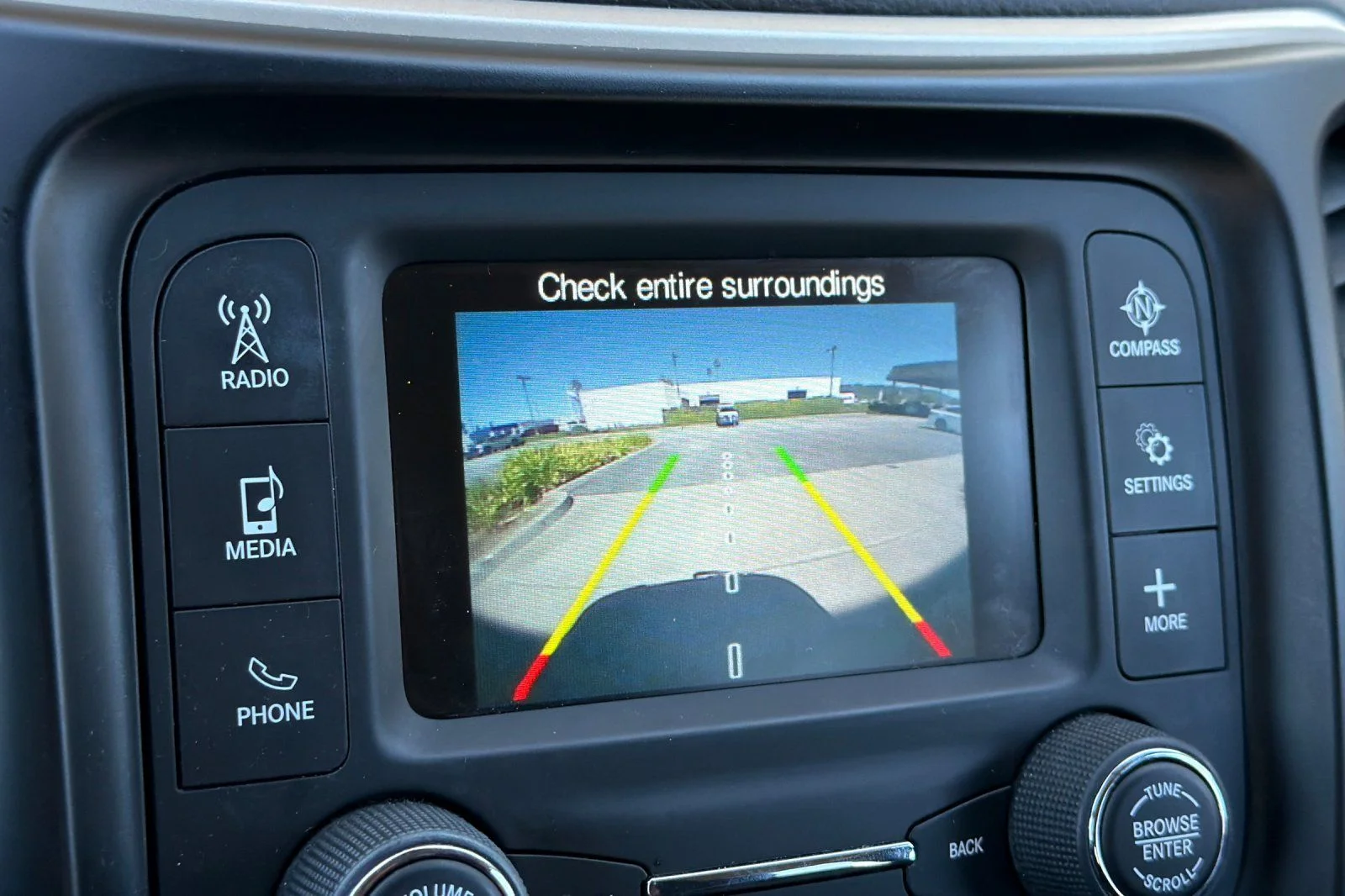 Used 2018 Silver Jeep Latitude image 21