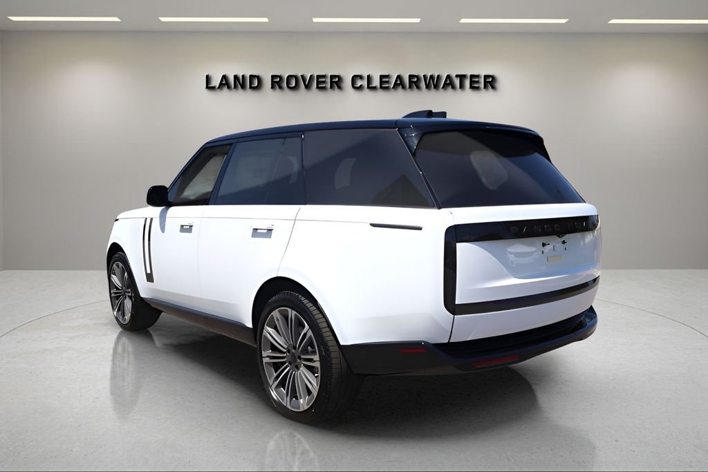 New 2026 Fuji White Land Rover SE image 3