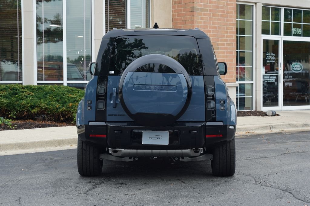 New 2026 Tasman Blue Land Rover X-Dynamic SE image 5