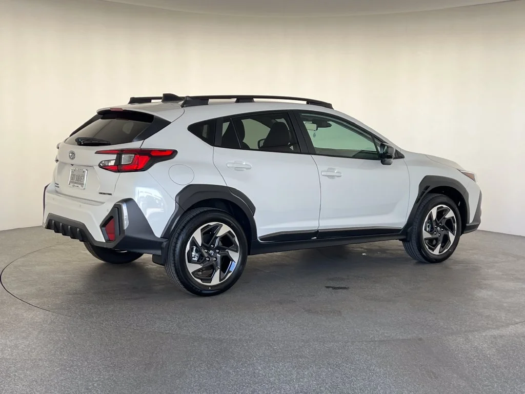 New 2026 CRYSTAL WHITE PEARL Subaru Limited image 4