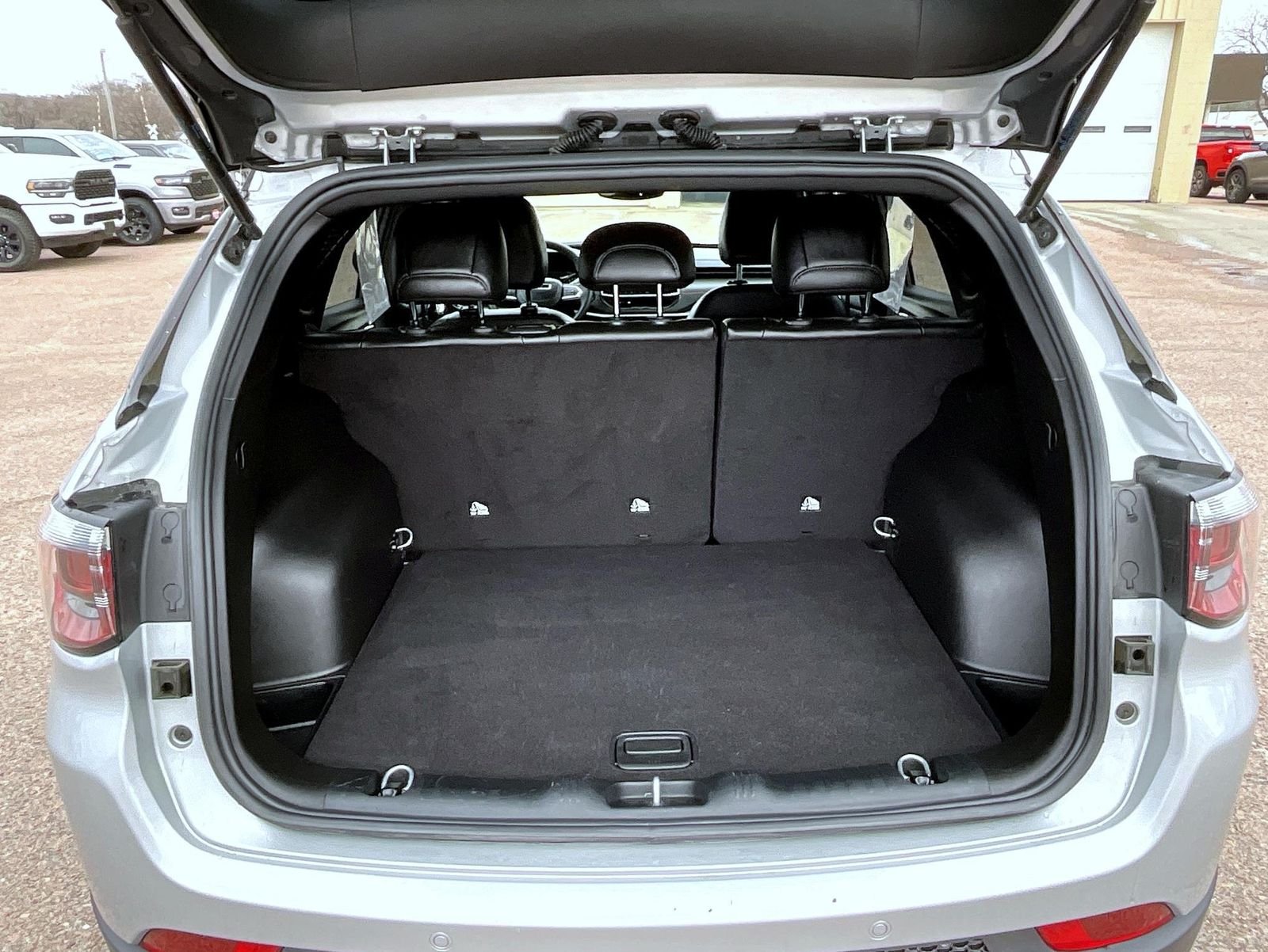 Used 2025 Silver Jeep Trailhawk image 9