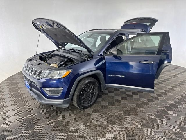 Used 2018 Blue Jeep Sport image 12