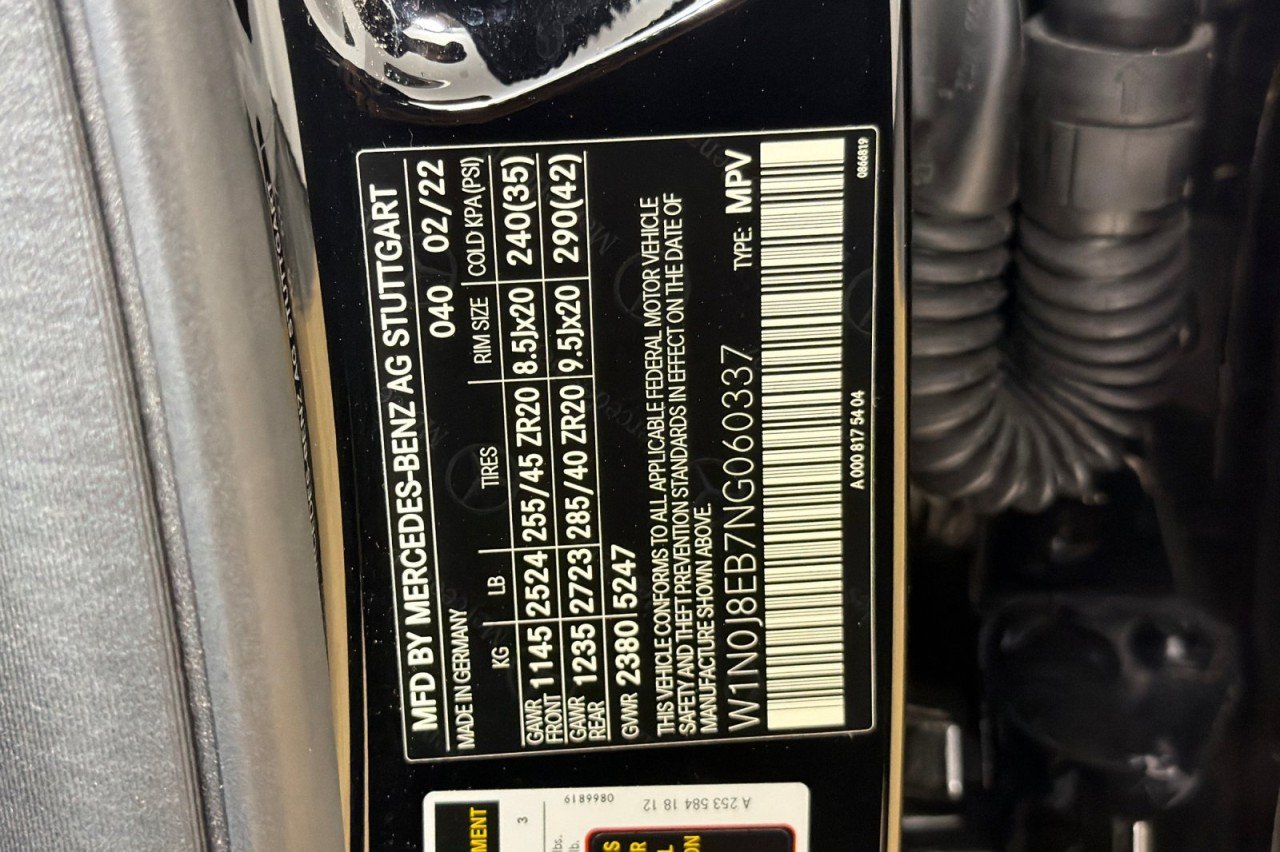 Certified Used 2022 Black Mercedes-Benz GLC 300 image 26