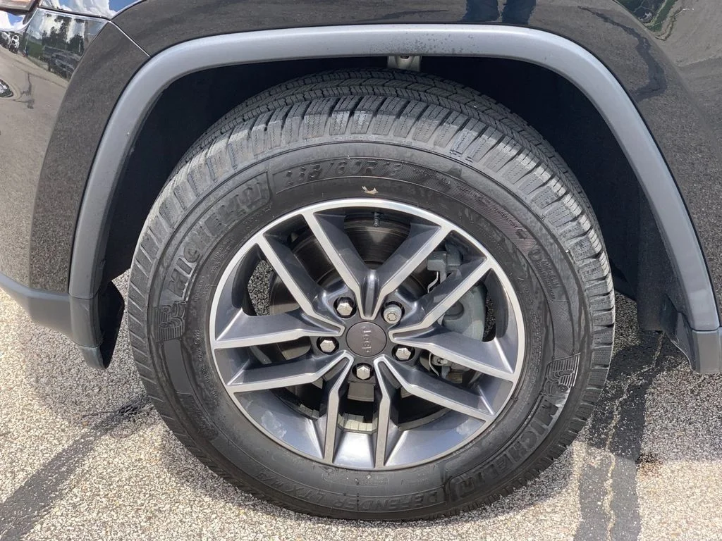 Used 2020 Black Jeep Limited image 32