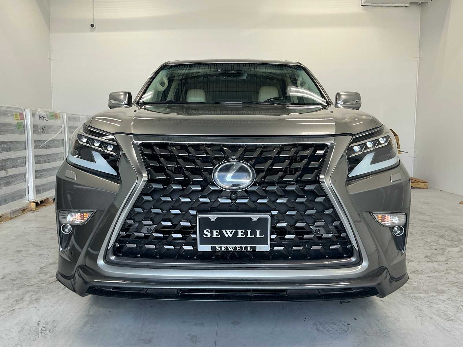 Used 2022 Atomic Silver Lexus Luxury image 2